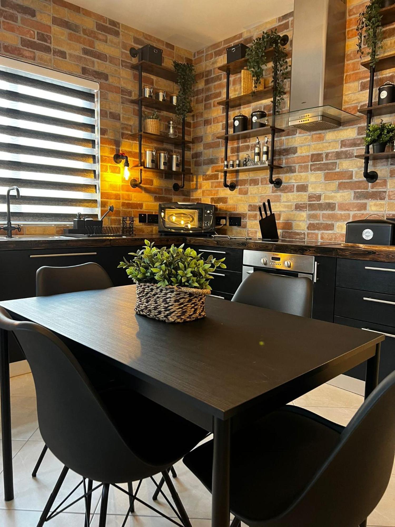Trendy Seaside Escape 2 Bedroom Penthouse مارساسكالا المظهر الخارجي الصورة