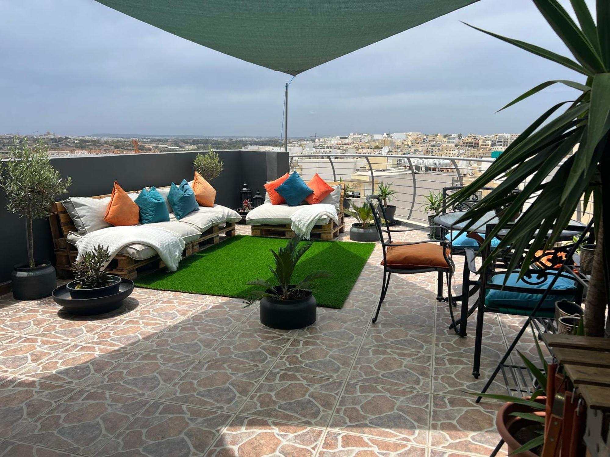 Trendy Seaside Escape 2 Bedroom Penthouse مارساسكالا المظهر الخارجي الصورة